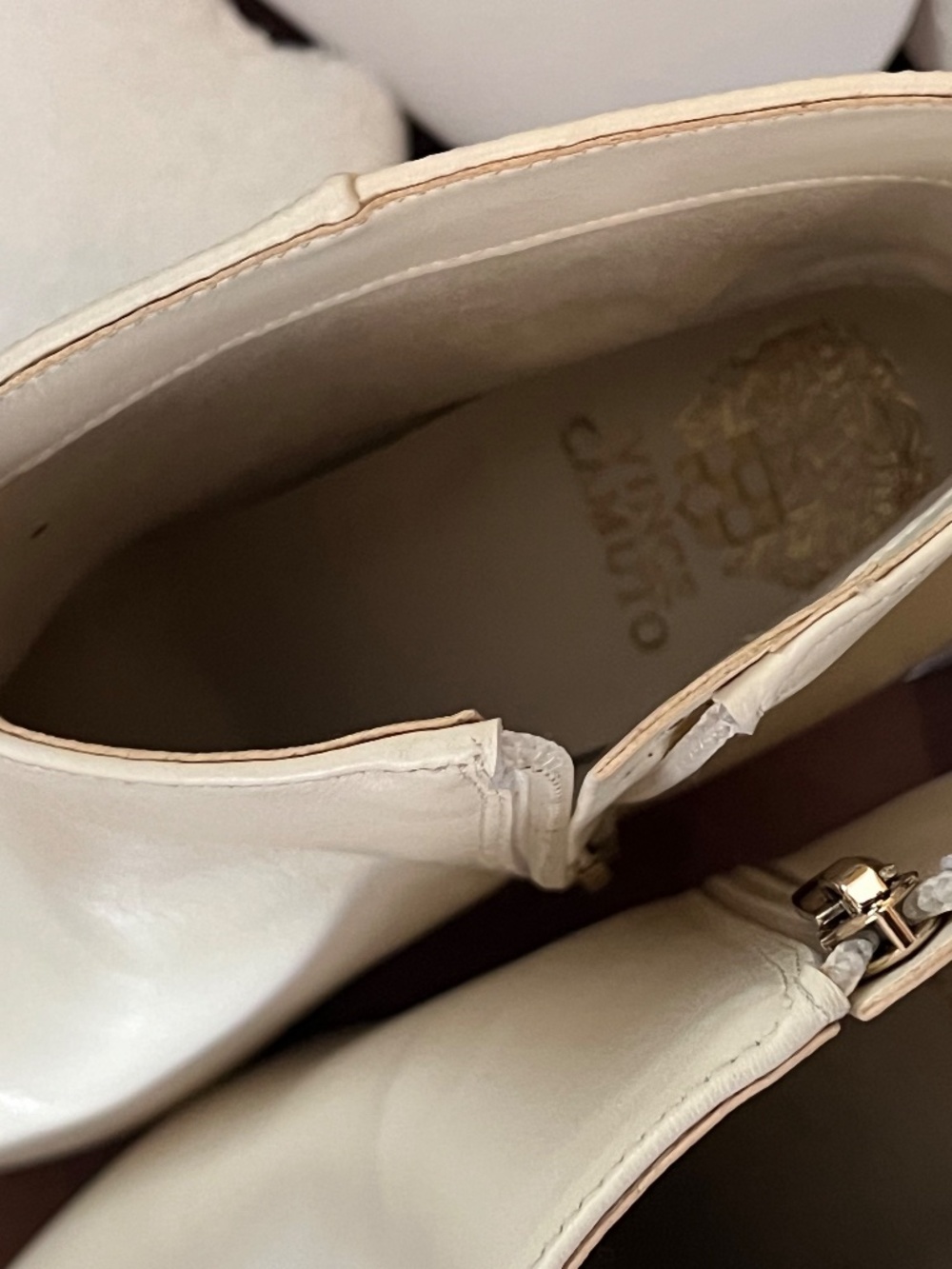 Vince Camuto cream leather ankle boots (SIZE 8) - Picture 8 of 8